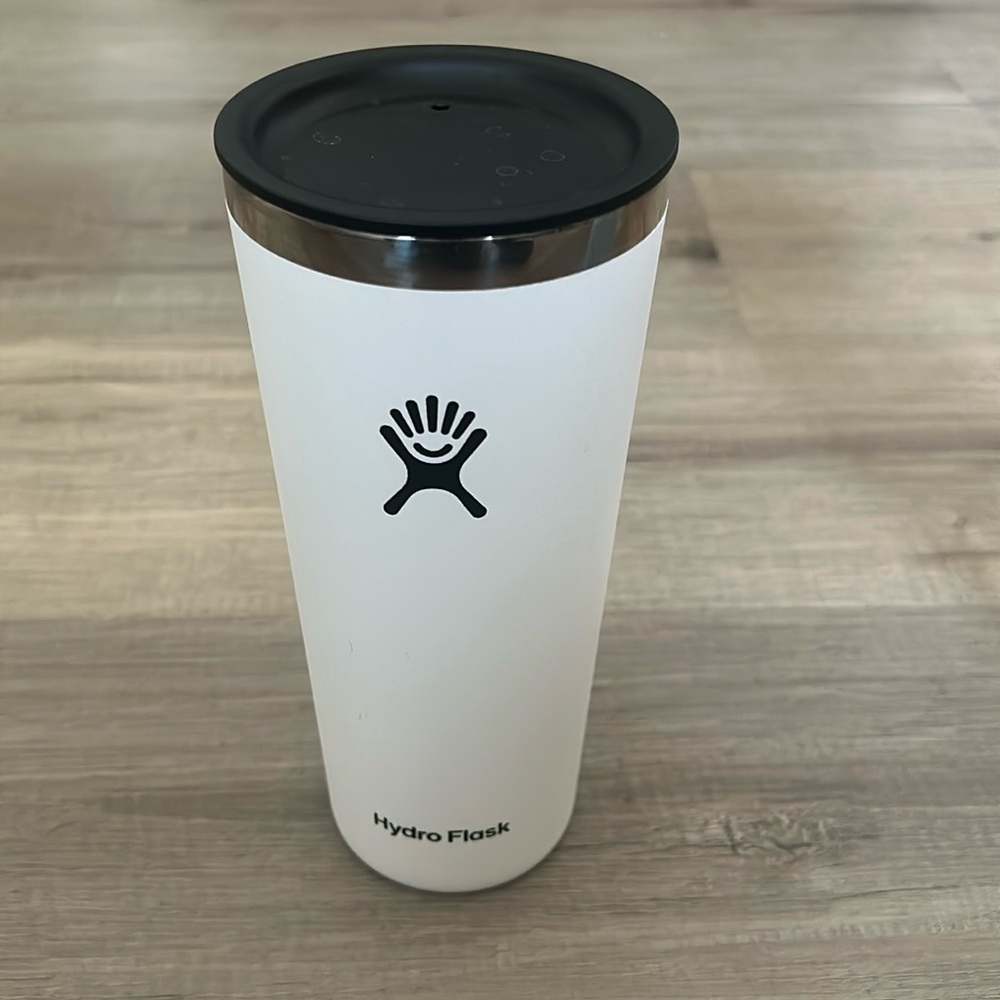 Hydro Flask tumbler 22oz. Gently used.